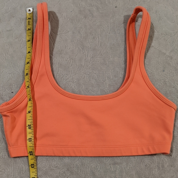 NWOT - Small - Aritzia - TNA - TnaBUTTER™ Mini Bra Top in Coral / Peach - Picture 4 of 4